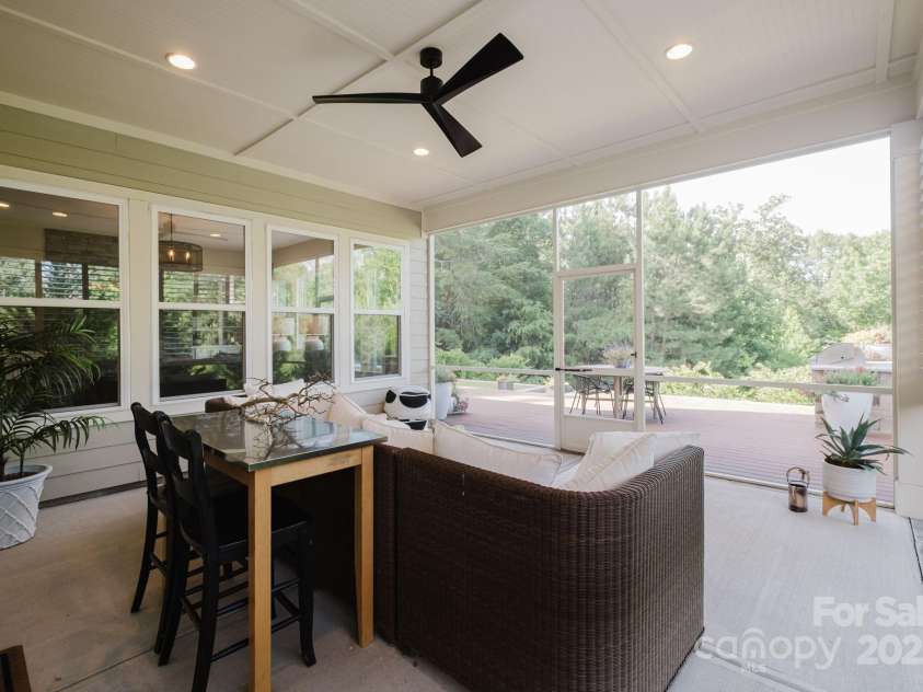 15103 Cimarron Hills Lane, Charlotte, NC 28278.  MLS# CAR4269085, YatesRealty ID 20784. 