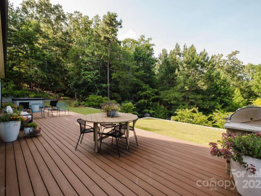 15103 Cimarron Hills Lane, Charlotte, NC 28278.  MLS# CAR4269085, YatesRealty ID 20784. 