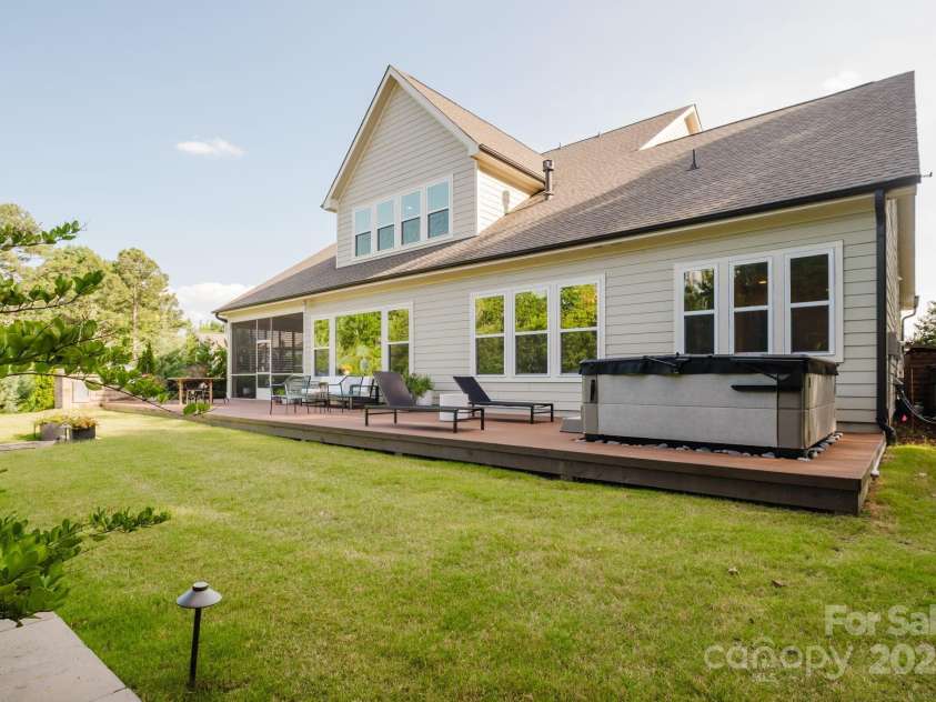 15103 Cimarron Hills Lane, Charlotte, NC 28278.  MLS# CAR4269085, YatesRealty ID 20784. 