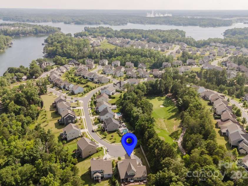 15103 Cimarron Hills Lane, Charlotte, NC 28278.  MLS# CAR4269085, YatesRealty ID 20784. 