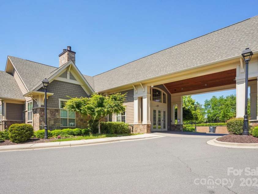 15103 Cimarron Hills Lane, Charlotte, NC 28278.  MLS# CAR4269085, YatesRealty ID 20784. 