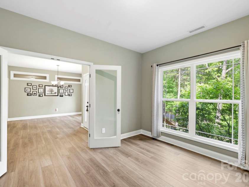 549 Riverknoll Lane, Tryon, NC 28782.  MLS# CAR4372616, YatesRealty ID 20784. 