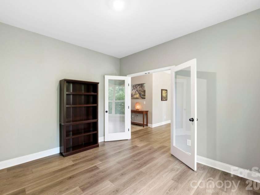 549 Riverknoll Lane, Tryon, NC 28782.  MLS# CAR4372616, YatesRealty ID 20784. 