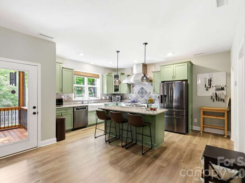 549 Riverknoll Lane, Tryon, NC 28782.  MLS# CAR4372616, YatesRealty ID 20784. 
