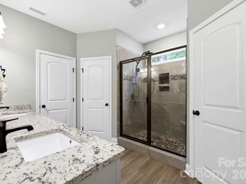 549 Riverknoll Lane, Tryon, NC 28782.  MLS# CAR4372616, YatesRealty ID 20784. 