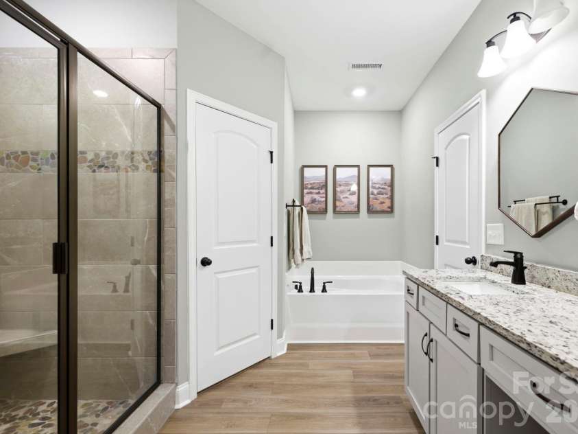 549 Riverknoll Lane, Tryon, NC 28782.  MLS# CAR4372616, YatesRealty ID 20784. 