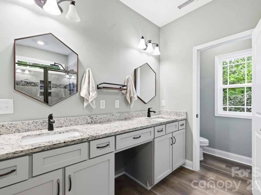 549 Riverknoll Lane, Tryon, NC 28782.  MLS# CAR4372616, YatesRealty ID 20784. 