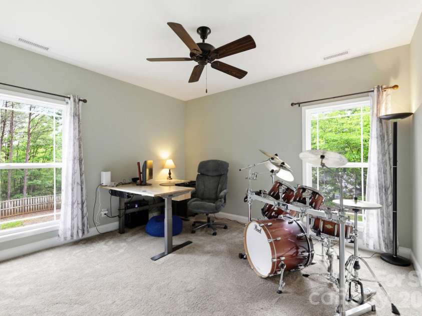 549 Riverknoll Lane, Tryon, NC 28782.  MLS# CAR4372616, YatesRealty ID 20784. 