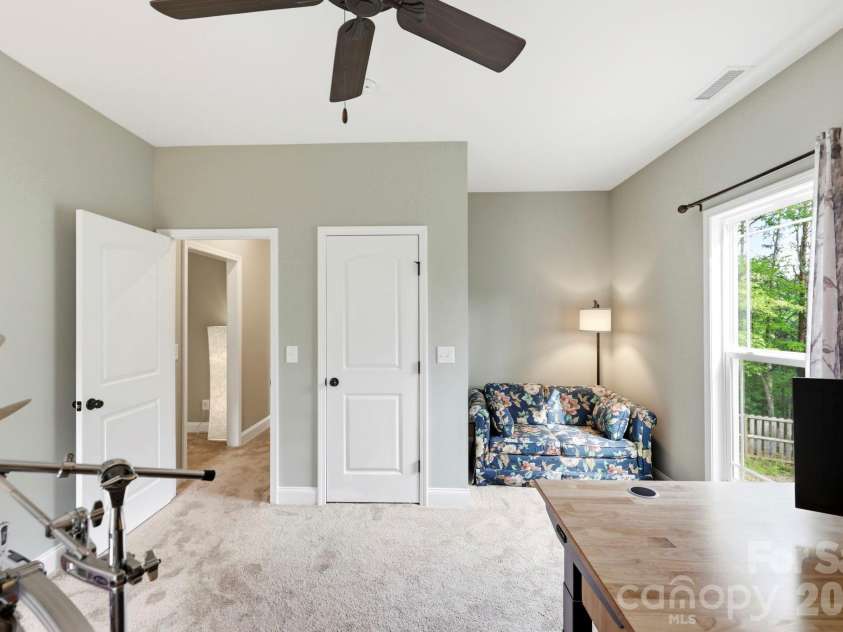 549 Riverknoll Lane, Tryon, NC 28782.  MLS# CAR4372616, YatesRealty ID 20784. 