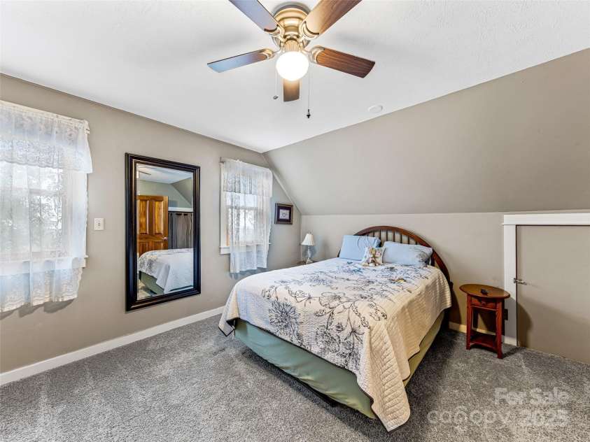 4575 Bearwallow Mountain Road, Hendersonville, NC 28792.  MLS# CAR4264671, YatesRealty ID 20785. 