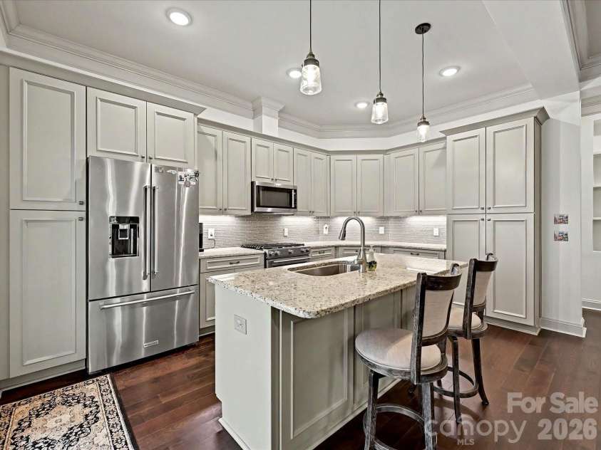 2006 Laney Pond Road, Matthews, NC 28104.  MLS# CAR4377390, YatesRealty ID 20786. 