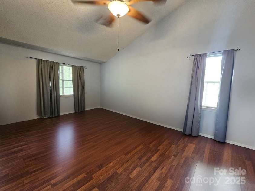 8904 Daventry Place, Charlotte, NC 28215.  MLS# CAR4271360, YatesRealty ID 20786. 