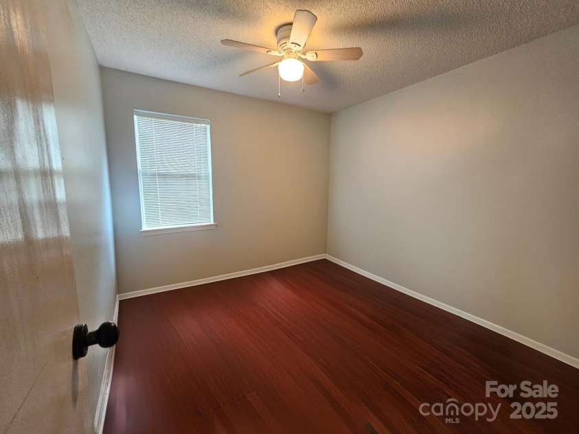 8904 Daventry Place, Charlotte, NC 28215.  MLS# CAR4271360, YatesRealty ID 20786. 