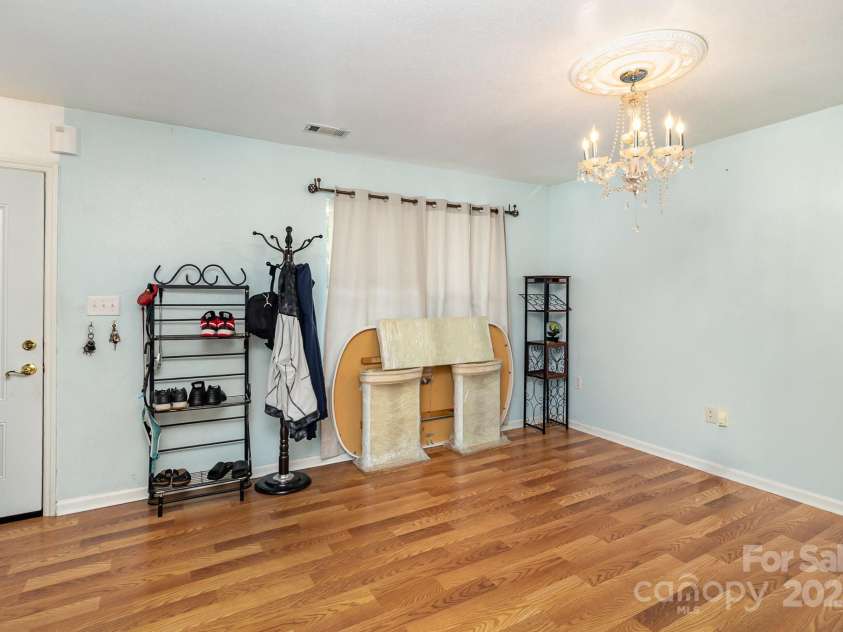 10816 Pointer Ridge Drive, Charlotte, NC 28214.  MLS# CAR4267321, YatesRealty ID 20787. 