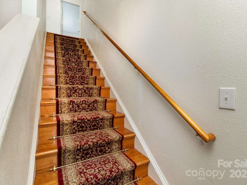 10816 Pointer Ridge Drive, Charlotte, NC 28214.  MLS# CAR4267321, YatesRealty ID 20787. 