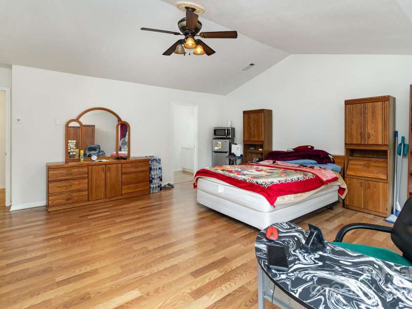 10816 Pointer Ridge Drive, Charlotte, NC 28214.  MLS# CAR4267321, YatesRealty ID 20787. 