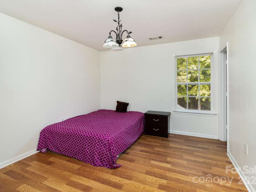 10816 Pointer Ridge Drive, Charlotte, NC 28214.  MLS# CAR4267321, YatesRealty ID 20787. 