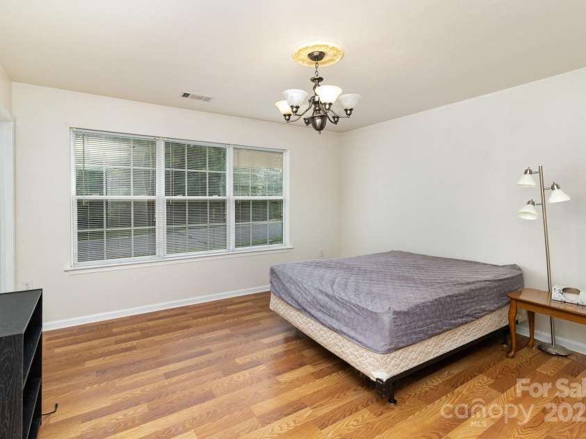 10816 Pointer Ridge Drive, Charlotte, NC 28214.  MLS# CAR4267321, YatesRealty ID 20787. 