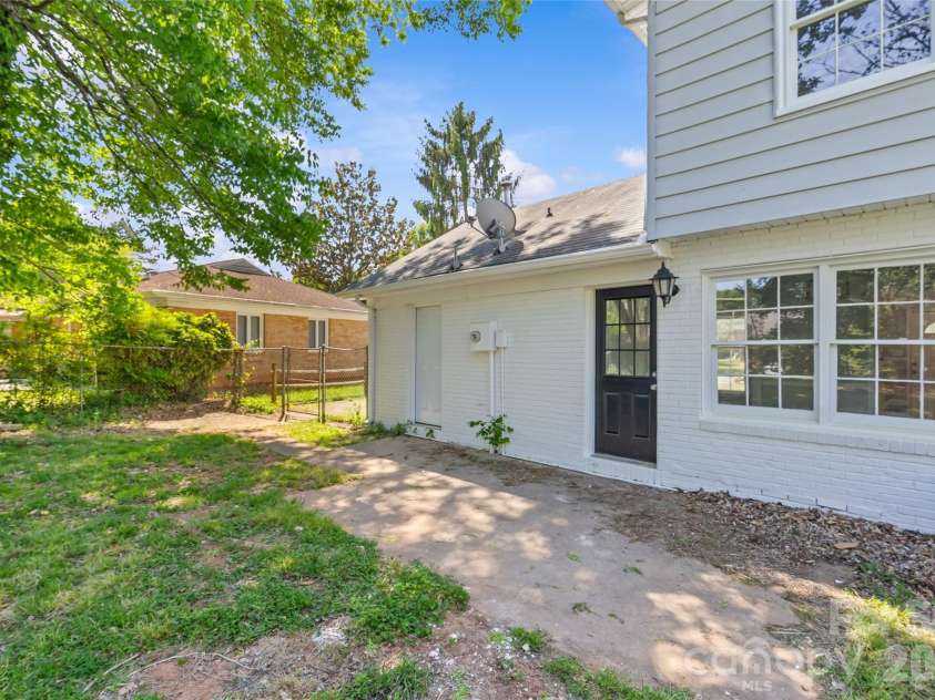 1401 Cedarwood Lane, Charlotte, NC 28212.  MLS# CAR4370220, YatesRealty ID 20787. Back Exterior