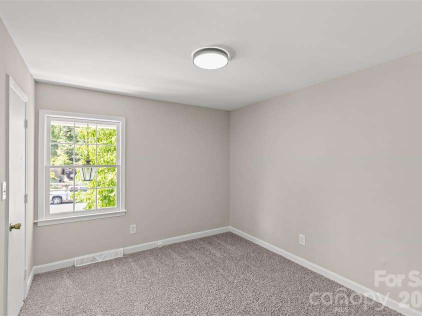 1401 Cedarwood Lane, Charlotte, NC 28212.  MLS# CAR4370220, YatesRealty ID 20787. Second Bedroom