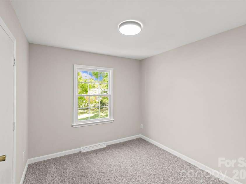 1401 Cedarwood Lane, Charlotte, NC 28212.  MLS# CAR4370220, YatesRealty ID 20787. Third Bedroom