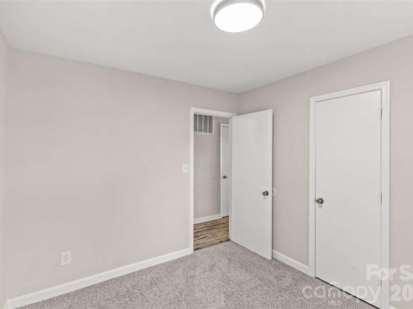 1401 Cedarwood Lane, Charlotte, NC 28212.  MLS# CAR4370220, YatesRealty ID 20787. Third Bedroom