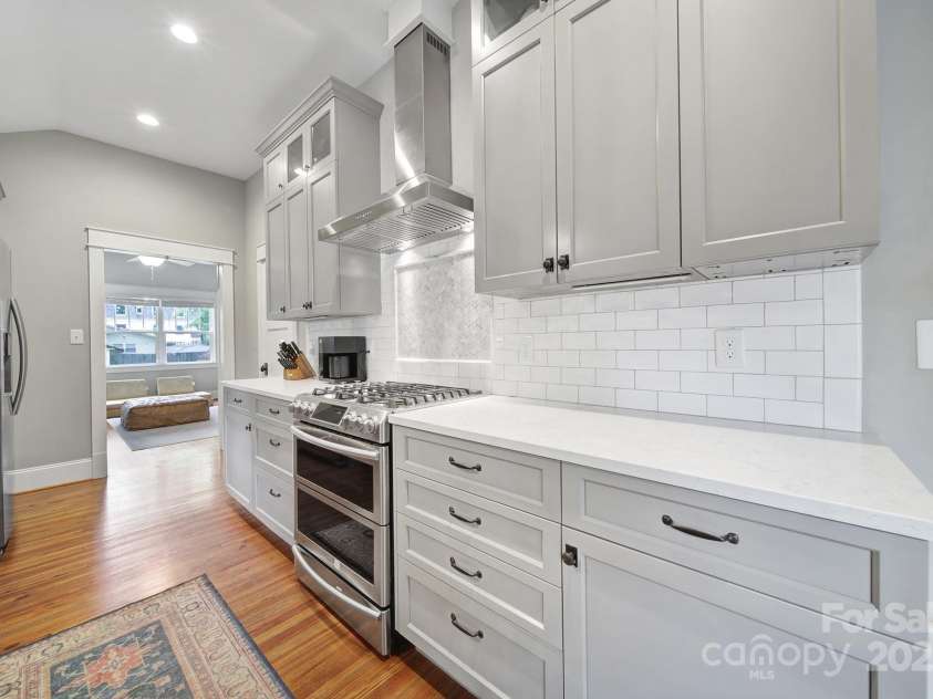 1713 Allen Street, Charlotte, NC 28205.  MLS# CAR4254975, YatesRealty ID 20788. 