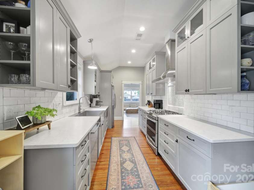 1713 Allen Street, Charlotte, NC 28205.  MLS# CAR4254975, YatesRealty ID 20788. 