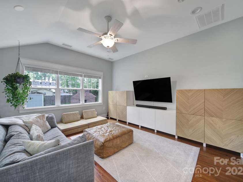 1713 Allen Street, Charlotte, NC 28205.  MLS# CAR4254975, YatesRealty ID 20788. 