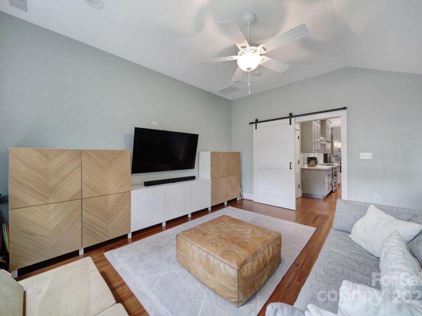 1713 Allen Street, Charlotte, NC 28205.  MLS# CAR4254975, YatesRealty ID 20788. 