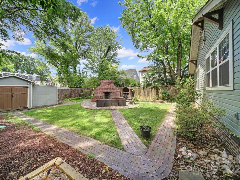 1713 Allen Street, Charlotte, NC 28205.  MLS# CAR4254975, YatesRealty ID 20788. 