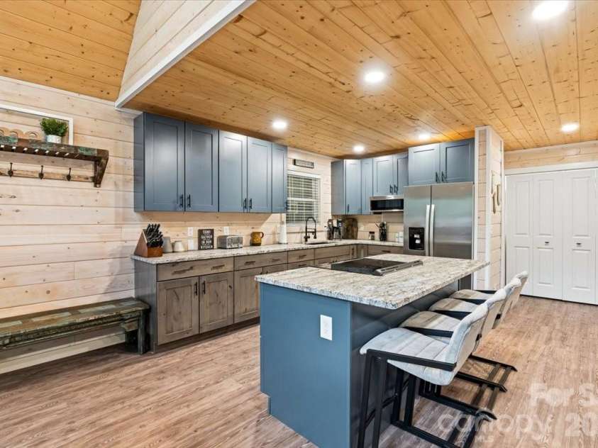 33 Indian Trace Road, Maggie Valley, NC 28751.  MLS# CAR4373505, YatesRealty ID 20789. 