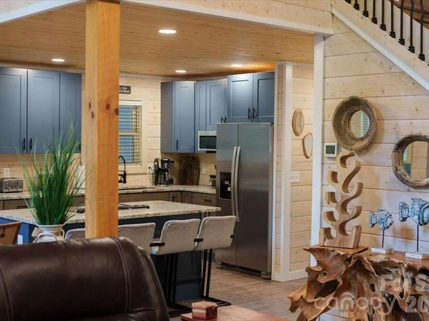 33 Indian Trace Road, Maggie Valley, NC 28751.  MLS# CAR4373505, YatesRealty ID 20789. 