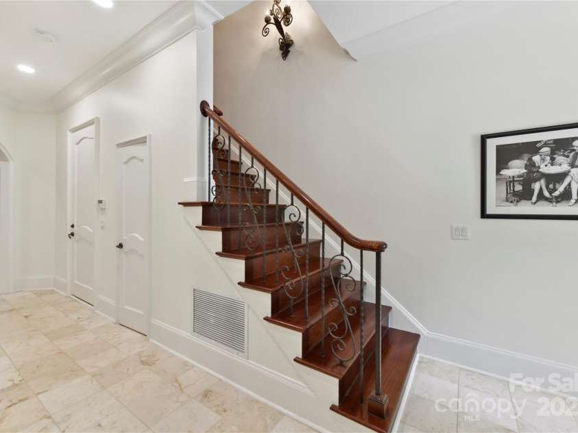 2240 La Maison Drive, Charlotte, NC 28226.  MLS# CAR4265534, YatesRealty ID 20790. 