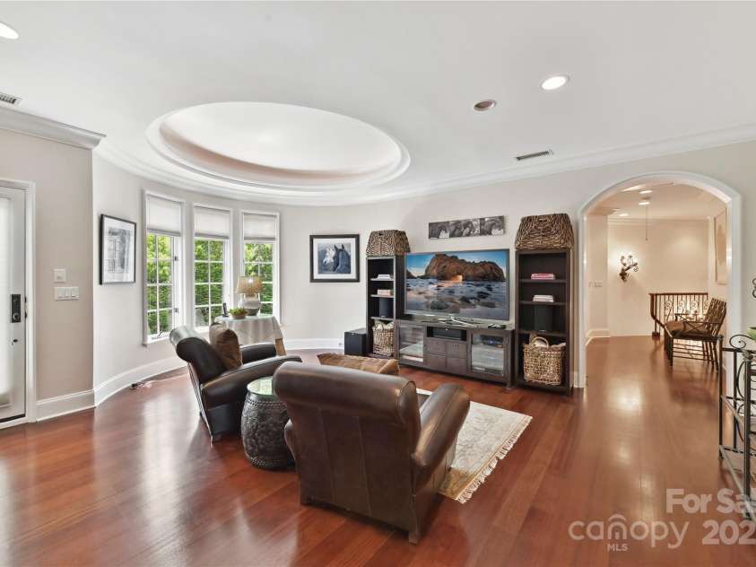 2240 La Maison Drive, Charlotte, NC 28226.  MLS# CAR4265534, YatesRealty ID 20790. 