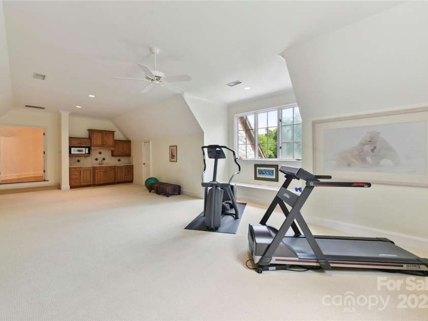 2240 La Maison Drive, Charlotte, NC 28226.  MLS# CAR4265534, YatesRealty ID 20790. 