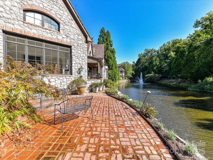 2240 La Maison Drive, Charlotte, NC 28226.  MLS# CAR4265534, YatesRealty ID 20790. 