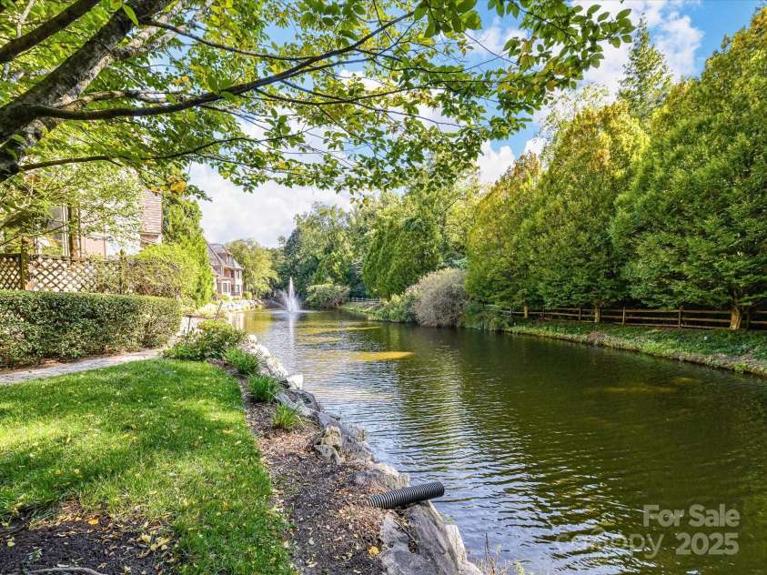 2240 La Maison Drive, Charlotte, NC 28226.  MLS# CAR4265534, YatesRealty ID 20790. 