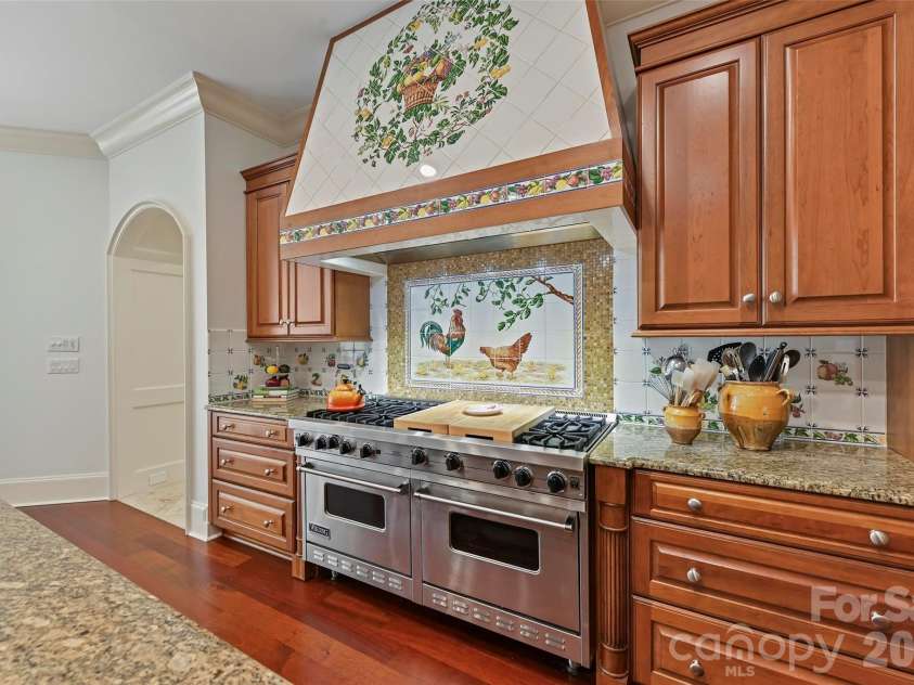 2240 La Maison Drive, Charlotte, NC 28226.  MLS# CAR4265534, YatesRealty ID 20790. 