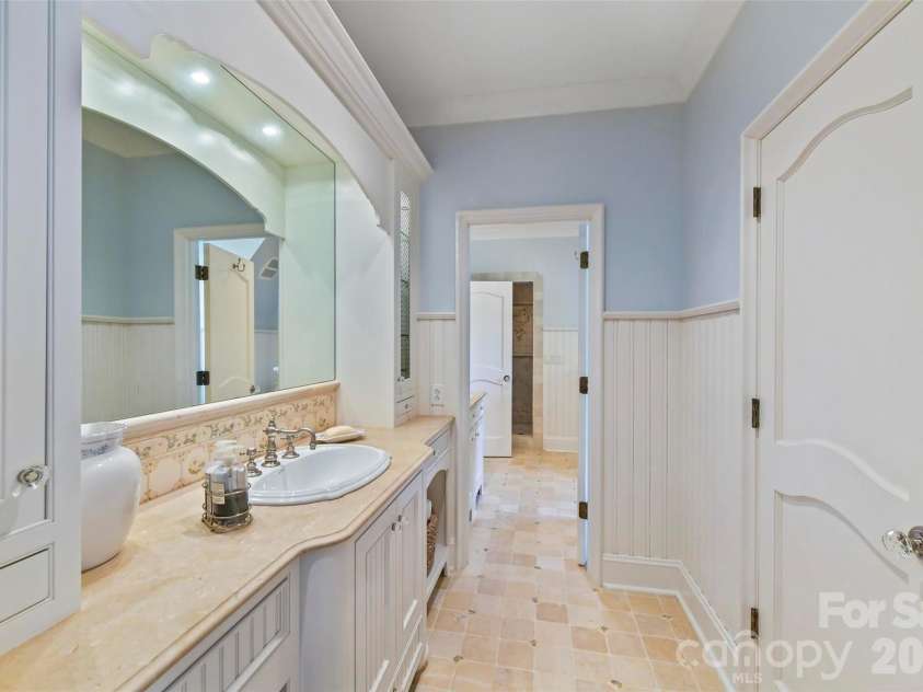 2240 La Maison Drive, Charlotte, NC 28226.  MLS# CAR4265534, YatesRealty ID 20790. 