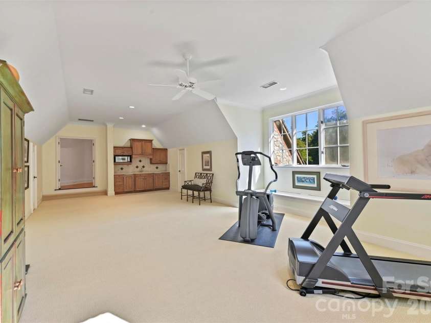 2240 La Maison Drive, Charlotte, NC 28226.  MLS# CAR4265534, YatesRealty ID 20790. 