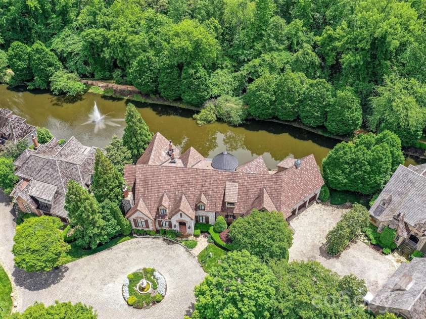 2240 La Maison Drive, Charlotte, NC 28226.  MLS# CAR4265534, YatesRealty ID 20790. 