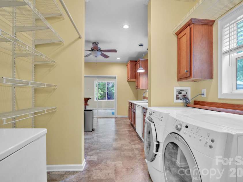 189 Friendly Circle, Saluda, NC 28773.  MLS# CAR4378687, YatesRealty ID 20791. 