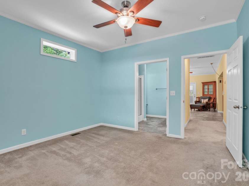 189 Friendly Circle, Saluda, NC 28773.  MLS# CAR4378687, YatesRealty ID 20791. 