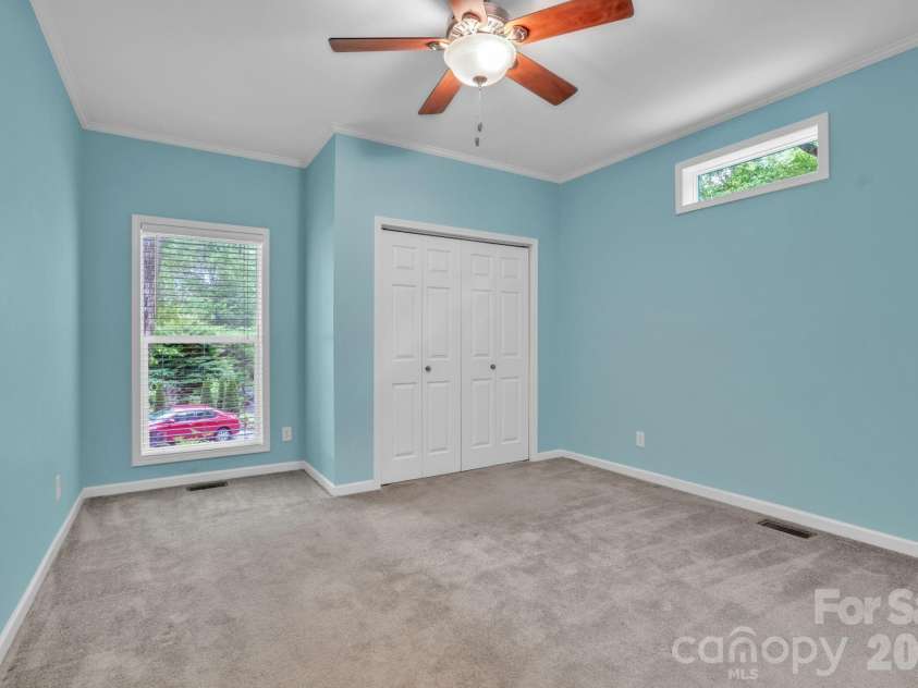 189 Friendly Circle, Saluda, NC 28773.  MLS# CAR4378687, YatesRealty ID 20791. 
