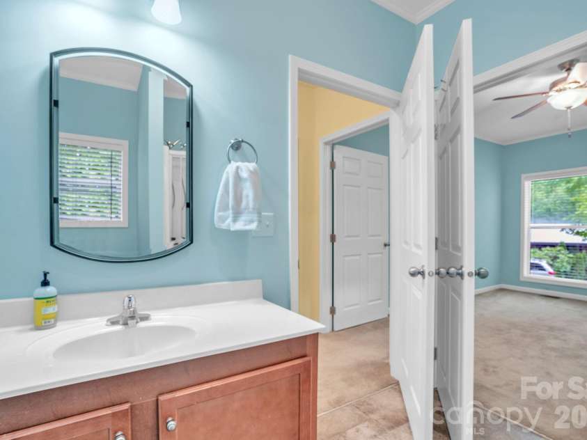 189 Friendly Circle, Saluda, NC 28773.  MLS# CAR4378687, YatesRealty ID 20791. 