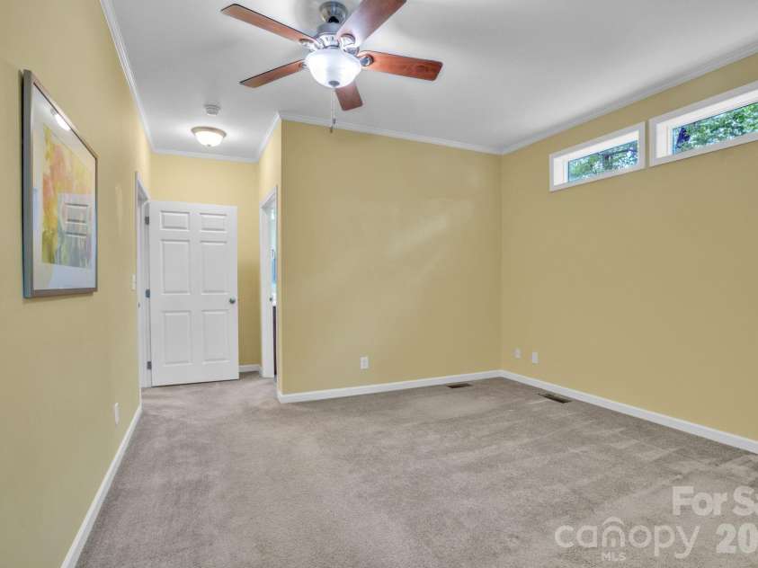 189 Friendly Circle, Saluda, NC 28773.  MLS# CAR4378687, YatesRealty ID 20791. 