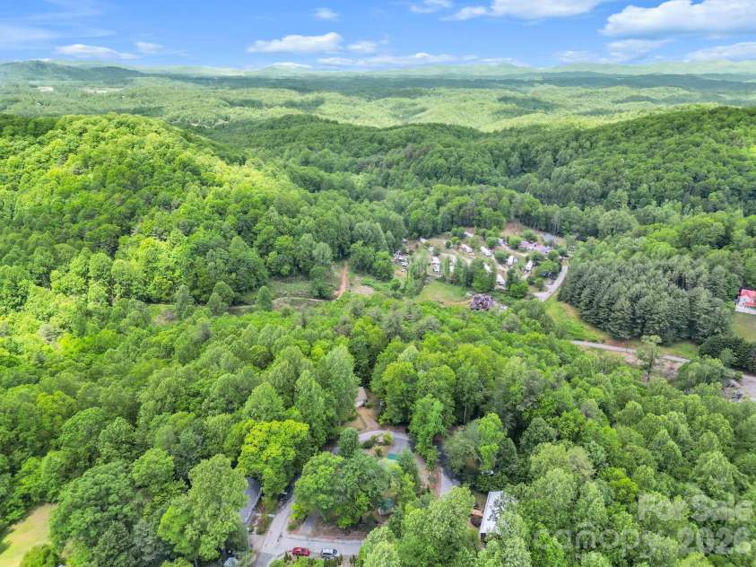 189 Friendly Circle, Saluda, NC 28773.  MLS# CAR4378687, YatesRealty ID 20791. 