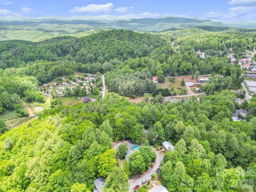 189 Friendly Circle, Saluda, NC 28773.  MLS# CAR4378687, YatesRealty ID 20791. 