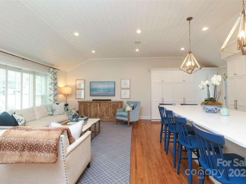 4126 Tyndale Avenue, Charlotte, NC 28210.  MLS# CAR4268563, YatesRealty ID 20792. 